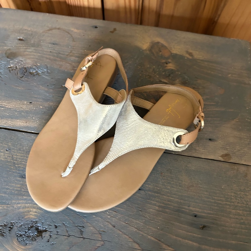 🌻 FRANKO SARTO Leather Champaign Shimmer Sandals